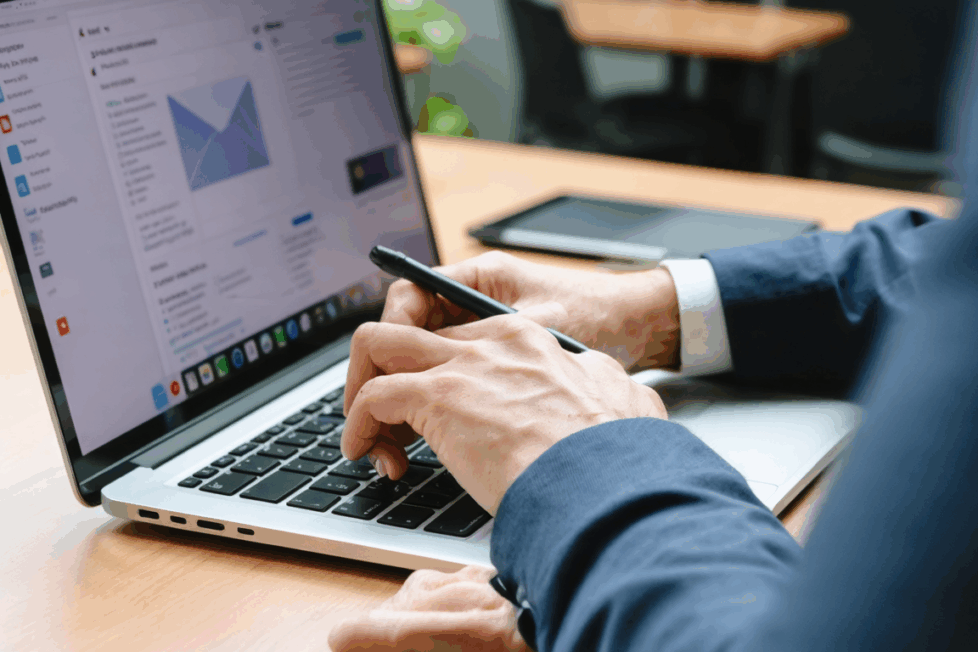 découvrez des astuces pratiques pour relancer un email de façon efficace et obtenir une réponse rapide. conseils, exemples et bonnes pratiques pour améliorer vos relances par email.