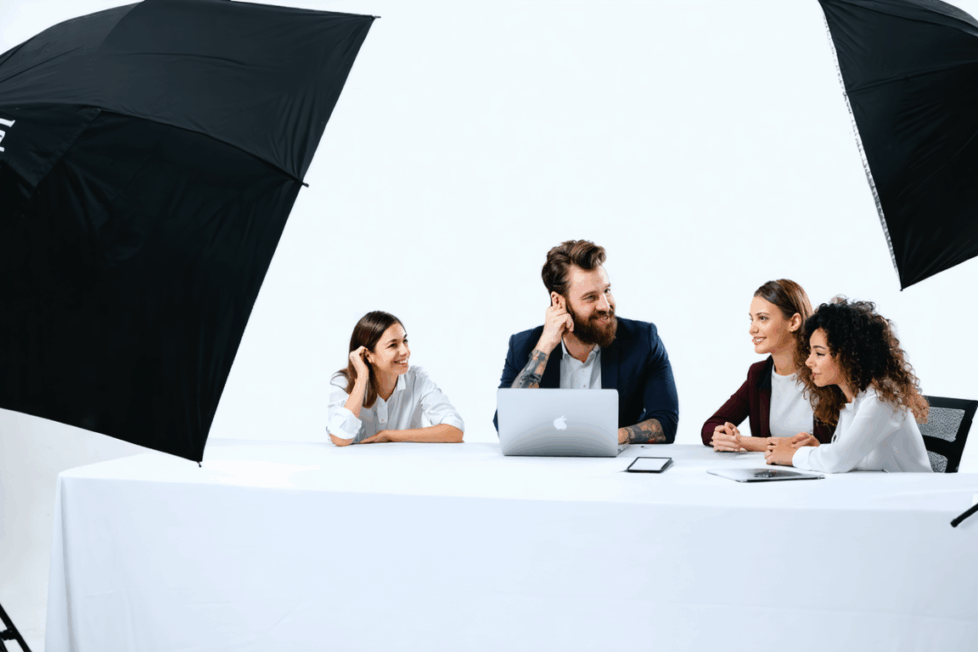 découvrez nos conseils essentiels pour choisir le studio photo parfait et garantir le succès de votre séance photo d'entreprise. trouvez le lieu qui répond à vos besoins professionnels.