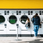 découvrez quelles sont les perspectives financières d’une laverie automatique : estimation des revenus mensuels, facteurs influençant la rentabilité et conseils pour optimiser vos profits dans ce secteur en plein essor.