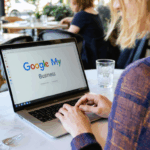 découvrez comment optimiser la visibilité de votre boutique parisienne sur google maps grâce à des conseils pratiques et adaptés aux commerçants pour attirer plus de clients locaux.
