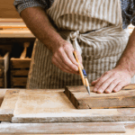 découvrez les étapes clés pour devenir artisan en suisse : démarches, formations, conseils pratiques et obligations légales pour réussir votre installation.
