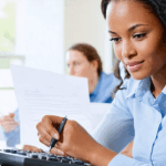 découvrez les étapes essentielles pour réussir une reconversion professionnelle en notaire à 40 ans : démarches, formations, conseils et accompagnement pour changer de carrière en toute confiance.