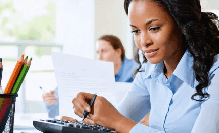 découvrez les étapes essentielles pour réussir une reconversion professionnelle en notaire à 40 ans : démarches, formations, conseils et accompagnement pour changer de carrière en toute confiance.