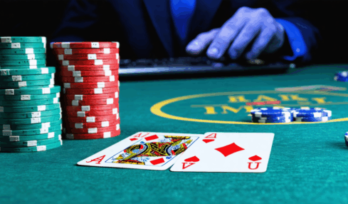 explorez l’univers fascinant du poker avec l’avis des experts de rtbet : immersion dans les compétitions virtuelles et rencontres épiques en direct, conseils et stratégies au rendez-vous.