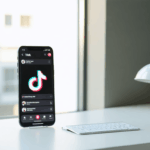 découvrez comment tiktok révolutionne l'expérience utilisateur avec une nouvelle fonctionnalité de modification des messages et la possibilité d'enregistrer des vidéos sans filigrane.