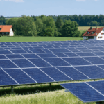 découvrez combien peuvent rapporter 1000 m² de panneaux solaires : estimation des revenus, facteurs influençant la rentabilité, et conseils pour optimiser votre investissement solaire.