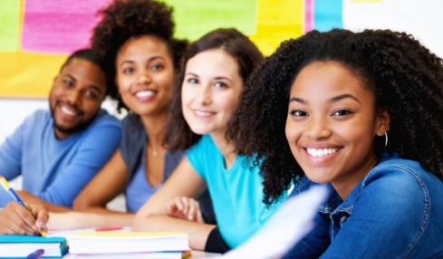 découvrez notre guide complet pour devenir assistante sociale et réussir brillamment votre formation grâce à des conseils pratiques, des ressources essentielles et des astuces d’experts.
