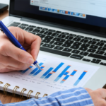 découvrez comment estimer le budget nécessaire pour la sous-traitance en auto-entrepreneuriat et optimiser la gestion de votre activité indépendante.